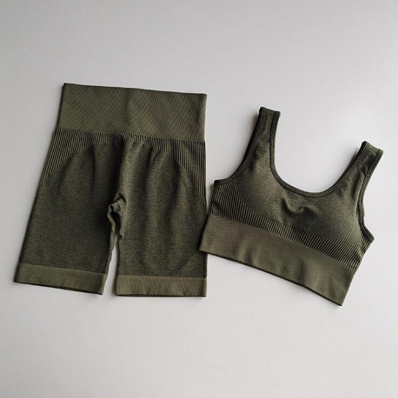 Seamless Striped Set Slim Bra Top And Hip Lifting Shorts